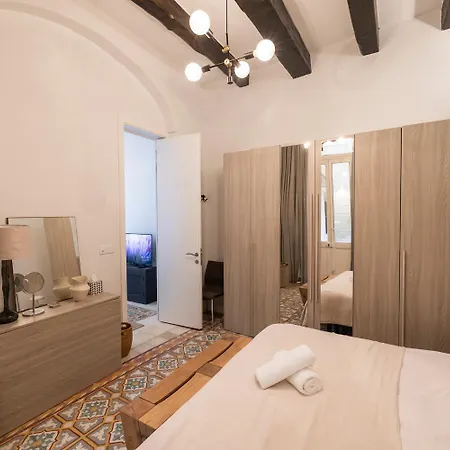 Harbour Mansion Apartment *
