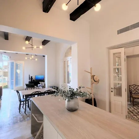 Harbour Mansion Apartment *